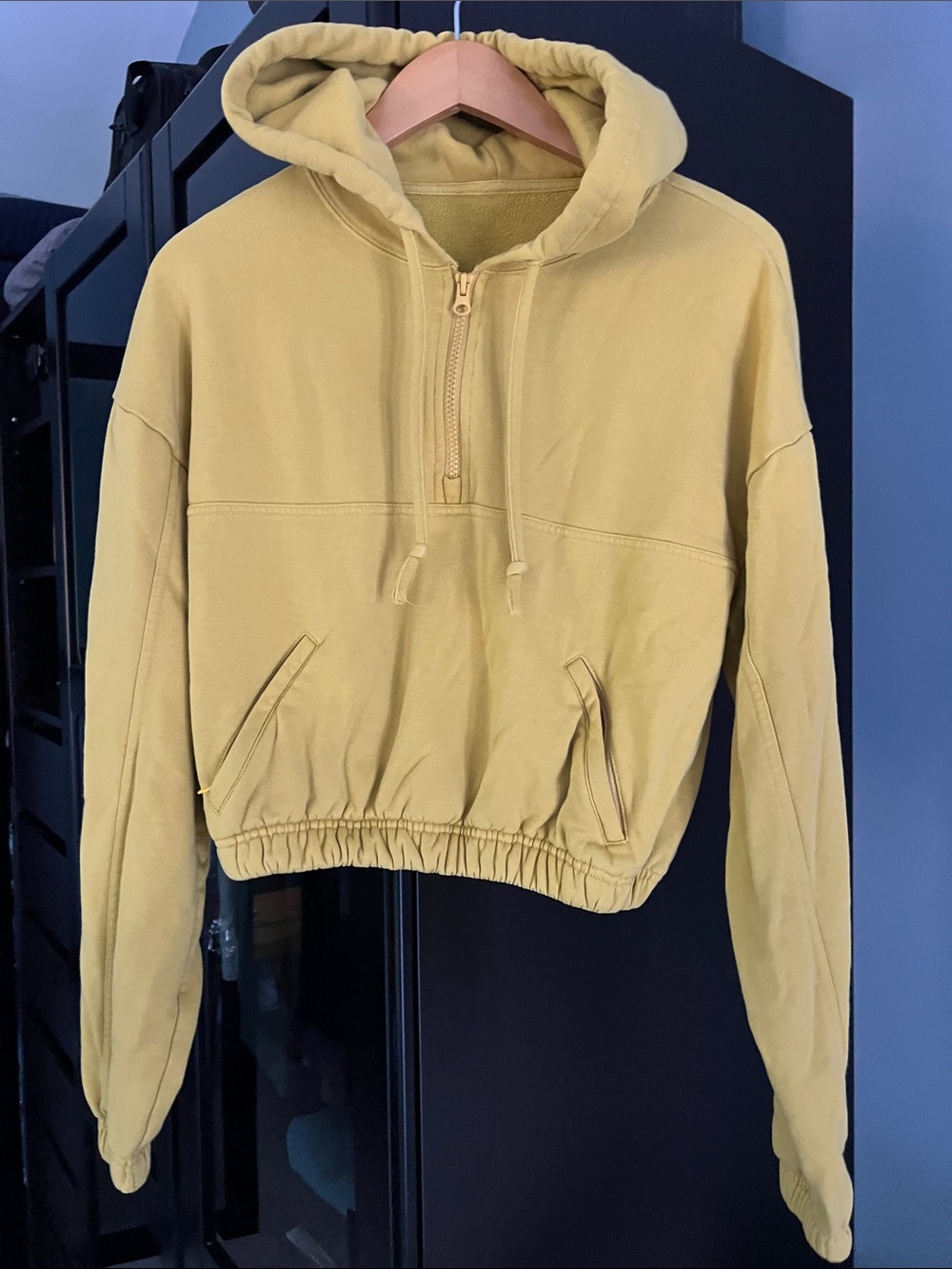 ALO Yoga Cropped Half-Zip Hoodie in Yellow - Picture 3 of 4